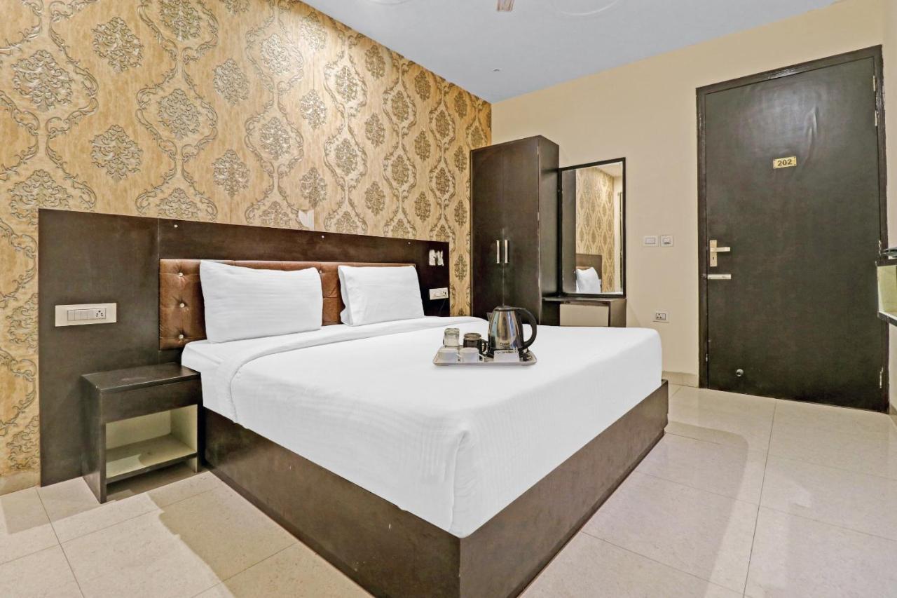 Oyo 23368 Boutique Hotel Paragon Νέο Δελχί Εξωτερικό φωτογραφία