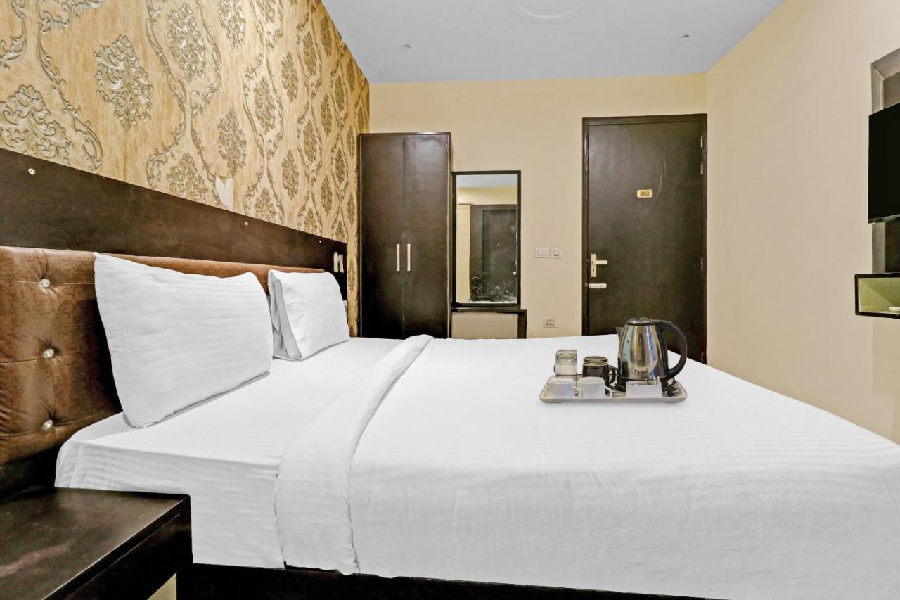 Oyo 23368 Boutique Hotel Paragon Νέο Δελχί Εξωτερικό φωτογραφία