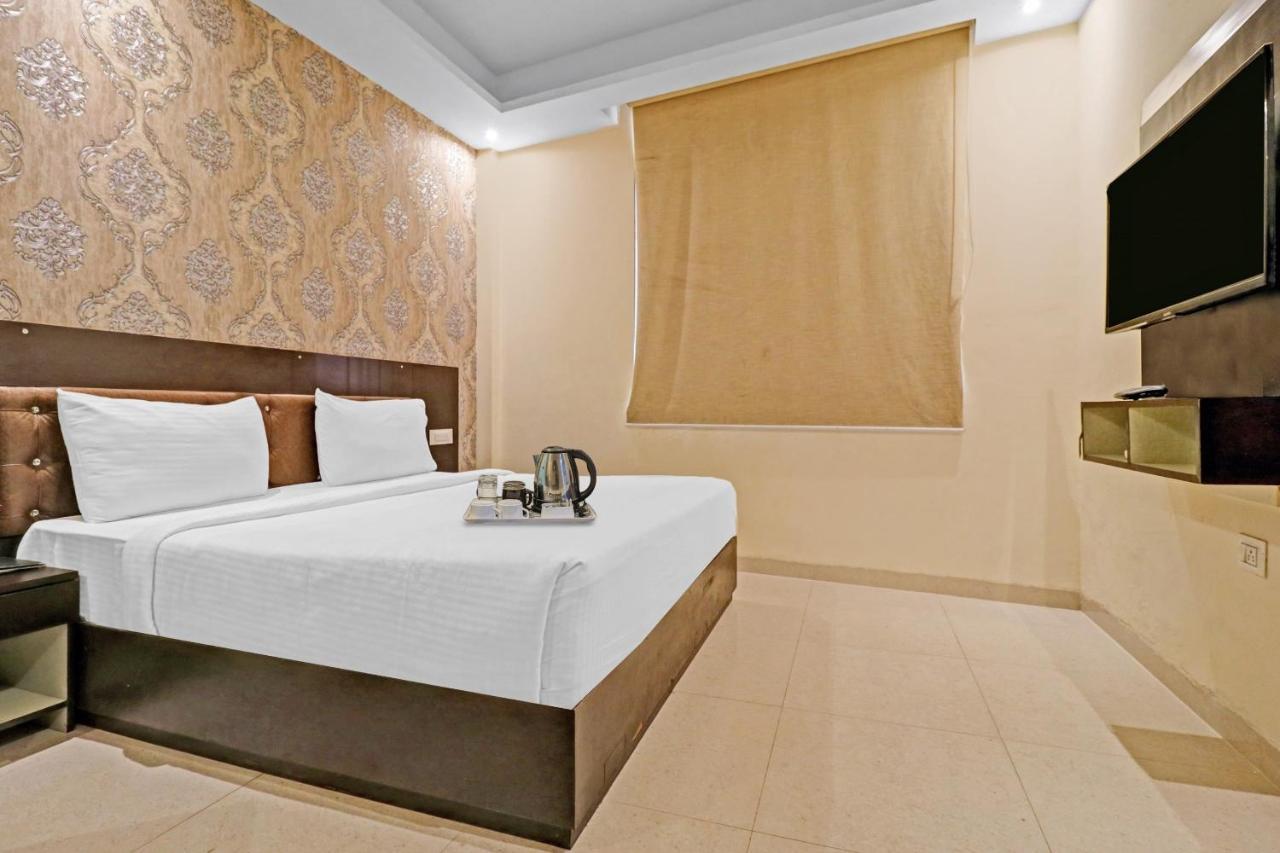 Oyo 23368 Boutique Hotel Paragon Νέο Δελχί Εξωτερικό φωτογραφία